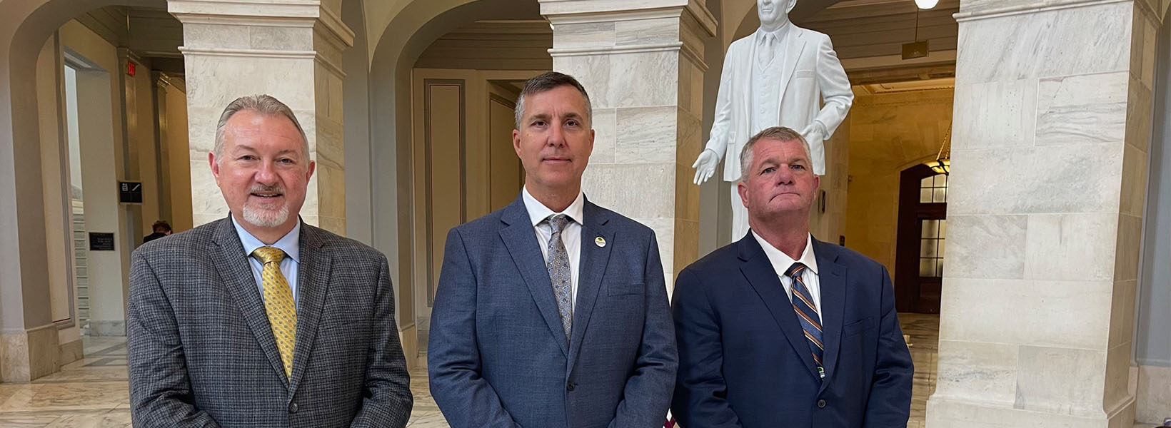 Suwannee leaders pose for a photo